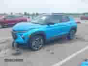 2025 Chevrolet TrailBlazer RS с VIN KL79MUSLXSB145206, выставлен на аукционе IAAI как лот 42690063 с пробегом 226 миль миль и . История ставок и продаж доступна на DreamBid. Изображение 18.