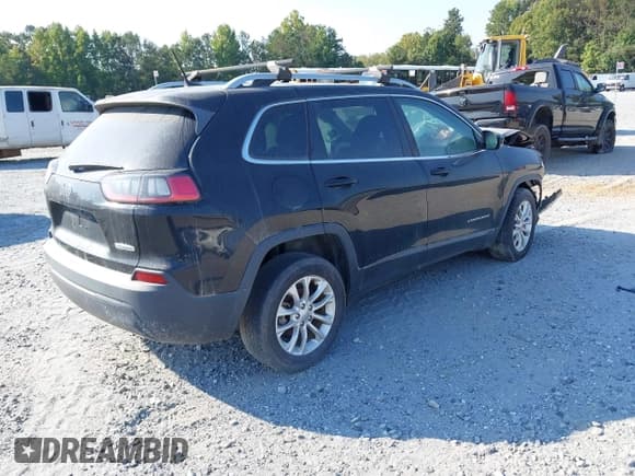 ✅ 2019 Jeep Cherokee Latitude • VIN: 1C4PJLCB4KD444570 • Lot: 36044886. Wystawiony na IAAI z przebiegiem 85 230 mil. Bezpłatny archiwum sprzedaży aukcyjnych z USA i szczegółowy raport historii pojazdu na DreamBid. Zdjęcie 4.
