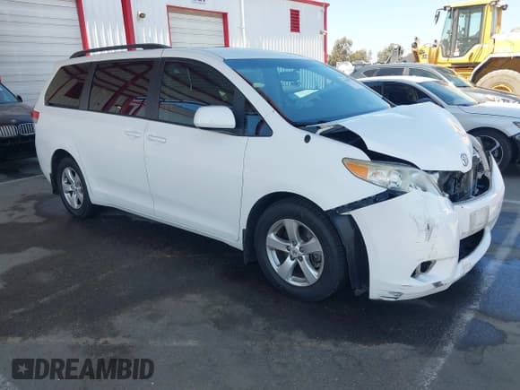 ✅ 2011 Toyota Sienna LE AAS • VIN: 5TDKK3DC4BS125933 • Lot: 43078715. Listed on IAAI with 144,923 mi. Free auction sales archive from the USA and detailed vehicle history report at DreamBid. Image 1.