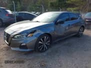 ✅ 2019 Nissan Altima SR • VIN: 1N4BL4CW7KN320421 • Лот: 43644022. Опубликован ранее на IAAI с пробегом 148 075 миль. Бесплатный доступ к архиву аукционных продаж из США и подробный отчёт об истории автомобиля на DreamBid. Изображение 2.
