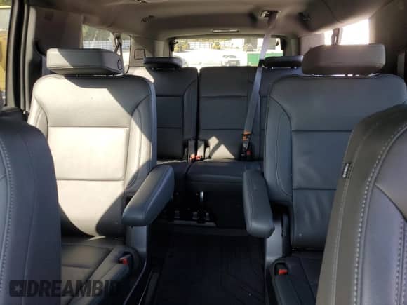 2024 Chevrolet Suburban LT z VIN 1GNSCCKD4RR192203, wystawiony jako Copart lot #73304094 z przebiegiem 14 731 mil mil oraz Szkoda całkowita • Salvage title. Historia ofert i sprzedaży dostępna na DreamBid. Obrazek 10.