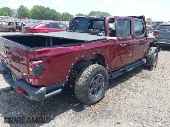 ✅ 2021 Jeep Gladiator Rubicon • VIN: 1C6JJTBGXML600095 • Lot: 42696656. Wystawiony na IAAI z przebiegiem 114 614 mil. Bezpłatny archiwum sprzedaży aukcyjnych z USA i szczegółowy raport historii pojazdu na DreamBid. Zdjęcie 4.