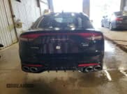 ✅ 2022 Kia Stinger GT-Line • VIN: KNAE35LD4N6115078 • Lot: 80813365. Wystawiony na Copart z przebiegiem 28 374 mil. Bezpłatny archiwum sprzedaży aukcyjnych z USA i szczegółowy raport historii pojazdu na DreamBid. Zdjęcie 6.