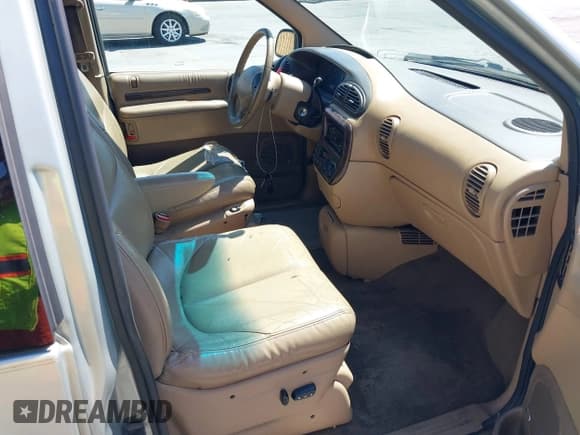 ✅ 1999 Chrysler Town & Country LX • VIN: 1C4GP54L1XB864596 • Lot: 42753995. Listed on IAAI with Not provided. Free auction sales archive from the USA and detailed vehicle history report at DreamBid. Image 5.