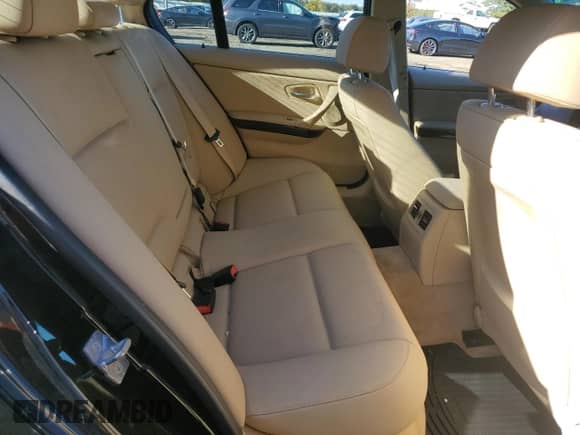 2011 BMW 3 Series 335i xDrive с VIN WBAPL5C54BA982586, выставлен на аукционе Copart как лот 85827335 с пробегом 58 864 миль миль и Списание • Salvage title. История ставок и продаж доступна на DreamBid. Изображение 10.