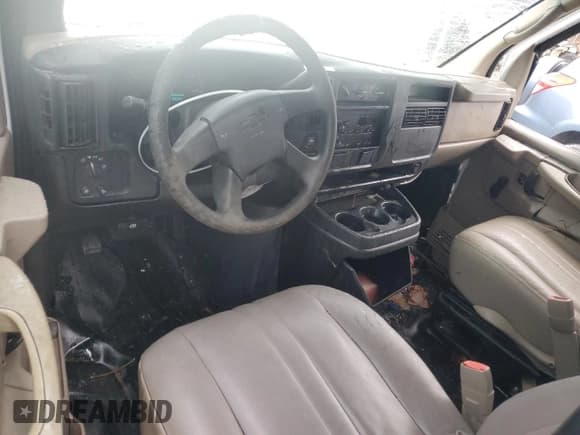 ✅ 2006 Chevrolet Express Cargo • VIN: 1GCGG25V561180167 • Lot: 93834765. Listed on Copart with 168,320 mi. Free auction sales archive from the USA and detailed vehicle history report at DreamBid. Image 8.