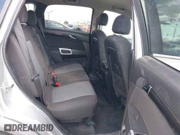 ✅ 2014 Chevrolet Captiva Sport LS • VIN: 3GNAL2EK2ES682386 • Lot: 41544466. Wystawiony na IAAI z przebiegiem 85 925 mil. Bezpłatny archiwum sprzedaży aukcyjnych z USA i szczegółowy raport historii pojazdu na DreamBid. Zdjęcie 8.