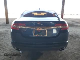 ✅ 2010 Jaguar XF Premium Luxury • VIN: SAJWA0GB9ALR76696 • Лот: 92102615. Опубликован ранее на Copart с пробегом 84 173 миль. Бесплатный доступ к архиву аукционных продаж из США и подробный отчёт об истории автомобиля на DreamBid. Изображение 6.