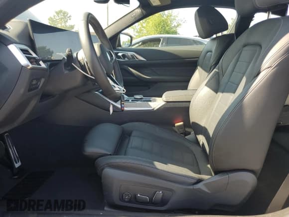 ✅ 2025 BMW 4 Series 430i • VIN: WBA43DA02SCT09580 • Lot: 61768505. Listed on Copart with 3,051 mi. Free auction sales archive from the USA and detailed vehicle history report at DreamBid. Image 7.