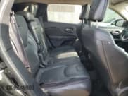 ✅ 2017 Jeep Cherokee L Plus Pkg • VIN: 1C4PJMBS8HW555272 • Lot: 54147495. Wystawiony na Copart z przebiegiem 172 478 mil. Bezpłatny archiwum sprzedaży aukcyjnych z USA i szczegółowy raport historii pojazdu na DreamBid. Zdjęcie 11.