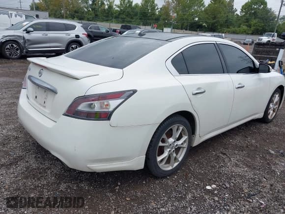 ✅ 2012 Nissan Maxima SV • VIN: 1N4AA5AP2CC821913 • Lot: 43318616. Wystawiony na IAAI z przebiegiem 136 721 mil. Bezpłatny archiwum sprzedaży aukcyjnych z USA i szczegółowy raport historii pojazdu na DreamBid. Zdjęcie 4.