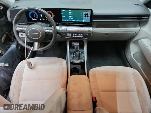 ✅ 2025 Hyundai Kona SEL • VIN: KM8HB3AB8SU212246 • Lot: 90502825. Wystawiony na Copart z przebiegiem 26 522 mil. Bezpłatny archiwum sprzedaży aukcyjnych z USA i szczegółowy raport historii pojazdu na DreamBid. Zdjęcie 8.