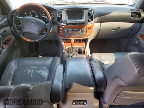 ✅ 2004 Lexus LX 470 • VIN: JTJHT00W943544545 • Lot: 71480285. Wystawiony na Copart z przebiegiem 173 914 mil. Bezpłatny archiwum sprzedaży aukcyjnych z USA i szczegółowy raport historii pojazdu na DreamBid. Zdjęcie 8.