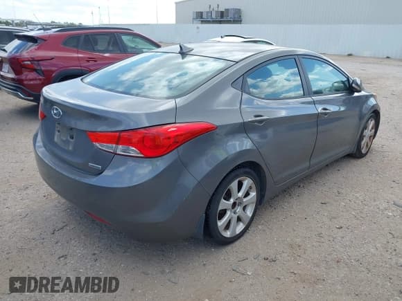 ✅ 2013 Hyundai Elantra GLS • VIN: 5NPDH4AE7DH232213 • Лот: 43696460. Опубликован ранее на IAAI с пробегом 202 758 миль. Бесплатный доступ к архиву аукционных продаж из США и подробный отчёт об истории автомобиля на DreamBid. Изображение 4.