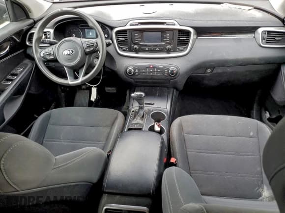 ✅ 2017 Kia Sorento LX • VIN: 5XYPGDA54HG293094 • Лот: 93991315. Опубликован ранее на Copart с пробегом 144 460 миль. Бесплатный доступ к архиву аукционных продаж из США и подробный отчёт об истории автомобиля на DreamBid. Изображение 8.