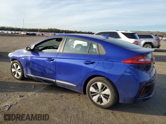 ✅ 2019 Hyundai Ioniq • VIN: KMHC65LD3KU159724 • Лот: 43084935. Опубликован ранее на Copart с пробегом 111 112 миль. Бесплатный доступ к архиву аукционных продаж из США и подробный отчёт об истории автомобиля на DreamBid. Изображение 2.