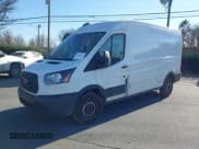 ✅ 2019 Ford Transit • VIN: 1FTBW2CM5KKB73053 • Lot: 41660194. Wystawiony na IAAI z przebiegiem 131 613 mil. Bezpłatny archiwum sprzedaży aukcyjnych z USA i szczegółowy raport historii pojazdu na DreamBid. Zdjęcie 17.