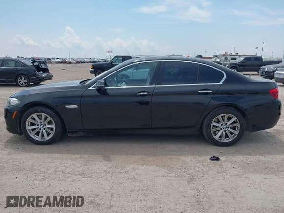✅ 2016 BMW 5 Series 528i • VIN: WBA5A5C5XGD527308 • Lot: 42978180. Listed on IAAI with 123,195 mi. Free auction sales archive from the USA and detailed vehicle history report at DreamBid. Image 14.