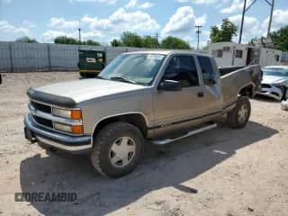 1999 Chevrolet Silverado 1500 с VIN 1GCEK19R2XR113171, выставлен на аукционе Copart как лот 55498895 с пробегом 182 739 миль миль и Списание • Salvage title. История ставок и продаж доступна на DreamBid. Изображение 1.