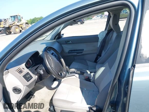 ✅ 2004 Volvo S40 • VIN: YV1MS382X42016357 • Лот: 42671837. Опубликован ранее на IAAI с пробегом 85 735 миль. Бесплатный доступ к архиву аукционных продаж из США и подробный отчёт об истории автомобиля на DreamBid. Изображение 5.