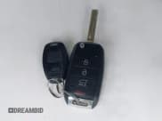 ✅ 2016 Kia Sorento LX • VIN: 5XYPGDA34GG040886 • Lot: 42276139. Wystawiony na IAAI z przebiegiem 119 135 mil. Bezpłatny archiwum sprzedaży aukcyjnych z USA i szczegółowy raport historii pojazdu na DreamBid. Zdjęcie 11.