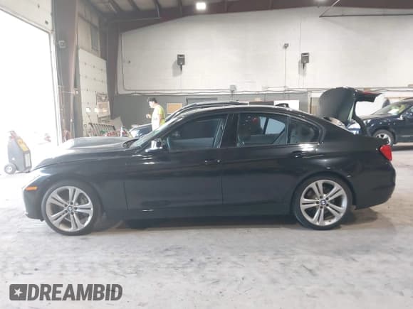 ✅ 2012 BMW 3 Series 335i • VIN: WBA3A9G54CNN67705 • Лот: 42206308. Опубликован ранее на IAAI с пробегом 93 597 миль. Бесплатный доступ к архиву аукционных продаж из США и подробный отчёт об истории автомобиля на DreamBid. Изображение 14.