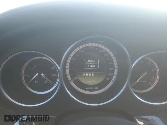 ✅ 2012 Mercedes-Benz CLS 63 AMG • VIN: WDDLJ7EB2CA022499 • Лот: 71187114. Опубликован ранее на Copart с пробегом 85 424 миль. Бесплатный доступ к архиву аукционных продаж из США и подробный отчёт об истории автомобиля на DreamBid. Изображение 9.