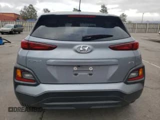 ✅ 2019 Hyundai Kona SE • VIN: KM8K1CAA8KU292017 • Лот: 75820663. Опубликован ранее на Copart с пробегом 98 088 миль. Бесплатный доступ к архиву аукционных продаж из США и подробный отчёт об истории автомобиля на DreamBid. Изображение 6.