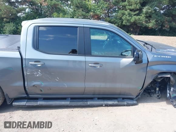 ✅ 2020 Chevrolet Silverado 1500 RST • VIN: 3GCUYEET0LG419931 • Lot: 42965947. Wystawiony na IAAI z przebiegiem 104 149 mil. Bezpłatny archiwum sprzedaży aukcyjnych z USA i szczegółowy raport historii pojazdu na DreamBid. Zdjęcie 14.