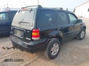 ✅ 2007 Ford Escape Limited • VIN: 1FMCU94107KA38380 • Lot: 42399848. Listed on IAAI with 156,690 mi. Free auction sales archive from the USA and detailed vehicle history report at DreamBid. Image 4.