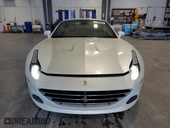 ✅ 2016 Ferrari California T • VIN: ZFF77XJA2G0214672 • Lot: 71058555. Listed on Copart with 13,433 mi. Free auction sales archive from the USA and detailed vehicle history report at DreamBid. Image 5.
