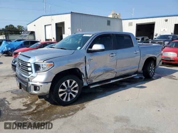 ✅ 2018 Toyota Tundra SR5 • VIN: 5TFFY5F13JX240295 • Lot: 74217104. Listed on Copart with 83,076 mi. Free auction sales archive from the USA and detailed vehicle history report at DreamBid. Image 1.