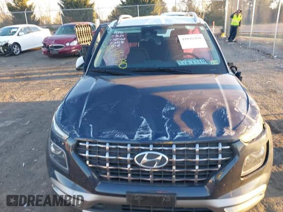 ✅ 2022 Hyundai Venue Limited • VIN: KMHRC8A36NU169568 • Lot: 41046480. Listed on IAAI with 281,967 mi. Free auction sales archive from the USA and detailed vehicle history report at DreamBid. Image 12.