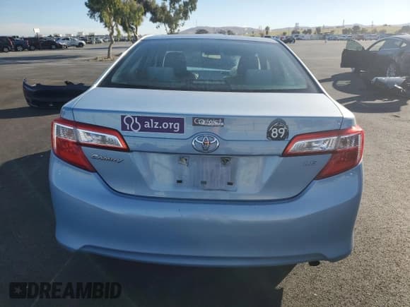 ✅ 2014 Toyota Camry XLE • VIN: 4T4BF1FK4ER360332 • Lot: 90710945. Listed on Copart with 230,479 mi. Free auction sales archive from the USA and detailed vehicle history report at DreamBid. Image 6.