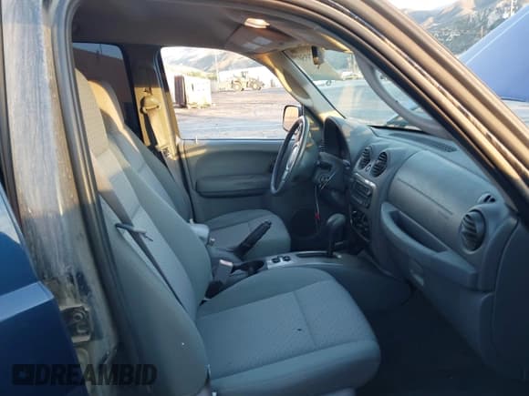 ✅ 2005 Jeep Liberty Renegade • VIN: 1J4GL38K15W682639 • Лот: 43799507. Опубликован ранее на IAAI с пробегом 145 839 миль. Бесплатный доступ к архиву аукционных продаж из США и подробный отчёт об истории автомобиля на DreamBid. Изображение 5.