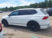 ✅ 2022 Volkswagen Tiguan SE R-Line Black • VIN: 3VVCB7AX7NM007416 • Lot: 42999763. Wystawiony na IAAI z przebiegiem 21 861 mil. Bezpłatny archiwum sprzedaży aukcyjnych z USA i szczegółowy raport historii pojazdu na DreamBid. Zdjęcie 15.