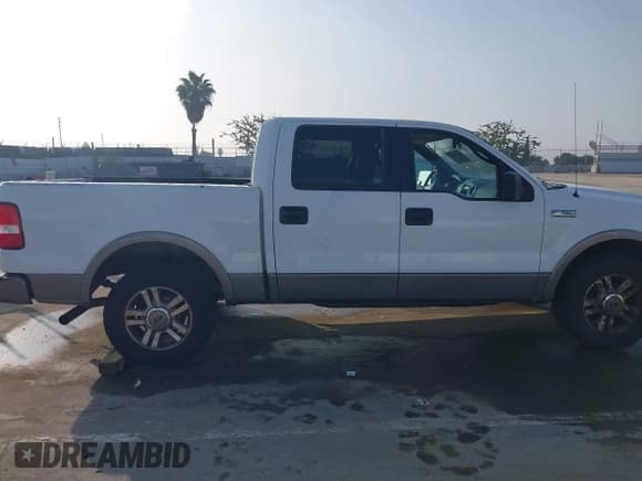 ✅ 2004 Ford F-150 XLT • VIN: 1FTPW12584FA47758 • Lot: 43825816. Listed on IAAI with 197,738 mi. Free auction sales archive from the USA and detailed vehicle history report at DreamBid. Image 16.