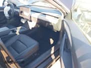 ✅ 2021 Tesla Model 3 Performance • VIN: 5YJ3E1EC6MF999321 • Lot: 41417451. Wystawiony na IAAI z przebiegiem 20 562 mil. Bezpłatny archiwum sprzedaży aukcyjnych z USA i szczegółowy raport historii pojazdu na DreamBid. Zdjęcie 5.