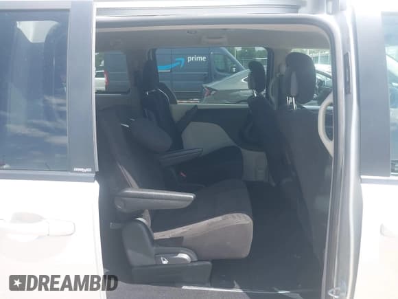 ✅ 2012 Dodge Grand Caravan SE • VIN: 2C4RDGBG3CR155991 • Lot: 42786683. Listed on IAAI with 57,849 mi. Free auction sales archive from the USA and detailed vehicle history report at DreamBid. Image 8.