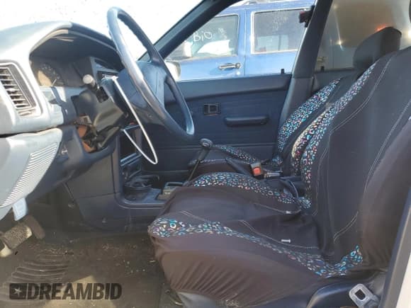 ✅ 1991 Toyota Corolla • VIN: JT2AE94K5M3485707 • Lot: 88983675. Wystawiony na Copart z przebiegiem 205 702 mil. Bezpłatny archiwum sprzedaży aukcyjnych z USA i szczegółowy raport historii pojazdu na DreamBid. Zdjęcie 7.