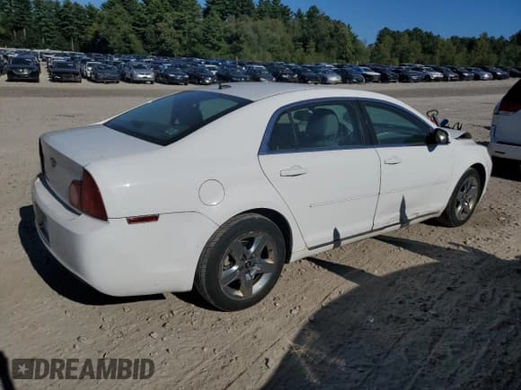 ✅ 2010 Chevrolet Malibu 1LT • VIN: 1G1ZC5EB9A4138872 • Lot: 70820704. Wystawiony na Copart z przebiegiem 150 760 mil. Bezpłatny archiwum sprzedaży aukcyjnych z USA i szczegółowy raport historii pojazdu na DreamBid. Zdjęcie 3.