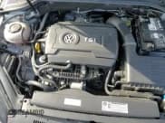 ✅ 2018 Volkswagen Golf GTI S • VIN: 3VW447AU4JM280081 • Лот: 94588725. Опубликован ранее на Copart с пробегом 92 079 миль. Бесплатный доступ к архиву аукционных продаж из США и подробный отчёт об истории автомобиля на DreamBid. Изображение 14.