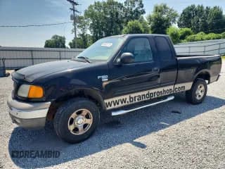 ✅ 2004 Ford F-150 XL • VIN: 2FTRX18W04CA13170 • Lot: 60932775. Wystawiony na Copart z przebiegiem 233 249 mil. Bezpłatny archiwum sprzedaży aukcyjnych z USA i szczegółowy raport historii pojazdu na DreamBid. Zdjęcie 1.