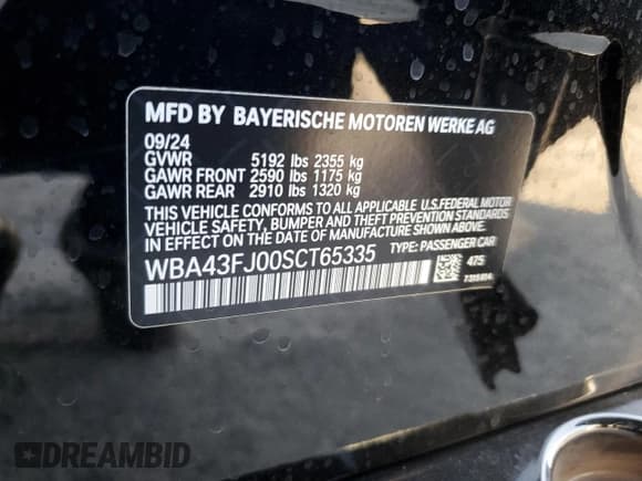 ✅ 2025 BMW 5 Series 530i • VIN: WBA43FJ00SCT65335 • Lot: 69997515. Wystawiony na Copart z przebiegiem 17 990 mil. Bezpłatny archiwum sprzedaży aukcyjnych z USA i szczegółowy raport historii pojazdu na DreamBid. Zdjęcie 12.