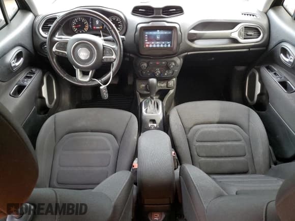 ✅ 2018 Jeep Renegade Latitude • VIN: ZACCJBBB3JPG85742 • Lot: 63432435. Wystawiony na Copart z przebiegiem 141 561 mil. Bezpłatny archiwum sprzedaży aukcyjnych z USA i szczegółowy raport historii pojazdu na DreamBid. Zdjęcie 8.