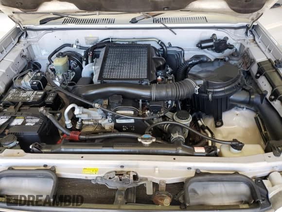 ✅ 1996 Toyota Land Cruiser • VIN: KZJ950001238 • Лот: 69682115. Опубликован ранее на Copart с пробегом 225 232 миль. Бесплатный доступ к архиву аукционных продаж из США и подробный отчёт об истории автомобиля на DreamBid. Изображение 12.