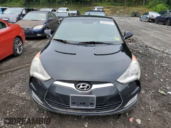 2016 Hyundai Veloster z VIN KMHTC6AD5GU250910, wystawiony jako Copart lot #60926793 z przebiegiem 78 205 mil mil oraz . Historia ofert i sprzedaży dostępna na DreamBid. Obrazek 5.