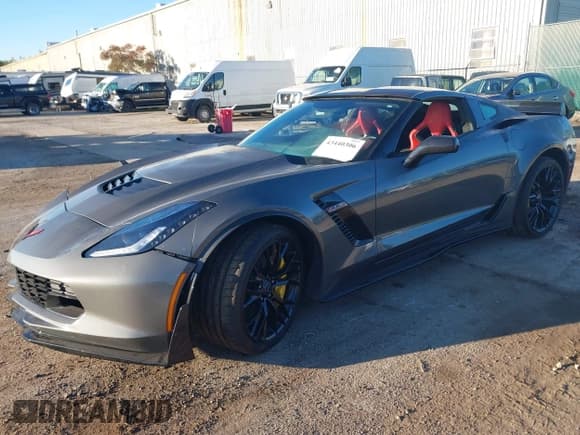 ✅ 2015 Chevrolet Corvette Z06 3LZ • VIN: 1G1YU2D62F5607250 • Lot: 43440306. Listed on IAAI with 17,680 mi. Free auction sales archive from the USA and detailed vehicle history report at DreamBid. Image 2.