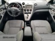 ✅ 2010 Toyota Matrix S • VIN: 2T1LE4EE9AC017087 • Lot: 53549035. Wystawiony na Copart z przebiegiem 127 598 mil. Bezpłatny archiwum sprzedaży aukcyjnych z USA i szczegółowy raport historii pojazdu na DreamBid. Zdjęcie 8.