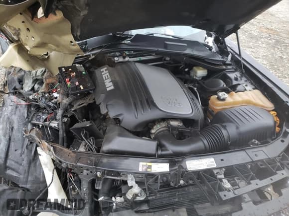 ✅ 2013 Dodge Challenger R/T • VIN: 2C3CDYBT5DH631128 • Lot: 32095142. Wystawiony na Copart z przebiegiem Nie podano. Bezpłatny archiwum sprzedaży aukcyjnych z USA i szczegółowy raport historii pojazdu na DreamBid. Zdjęcie 7.